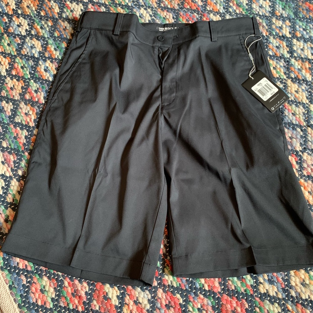 Nike Golf Flat Front Tech Shorts - New - Size 32